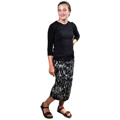 Lacey Cotton Shell - 3/4 sleeve.